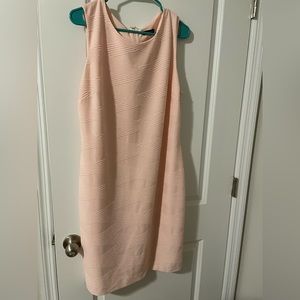 Women’s Sleeveless Dress